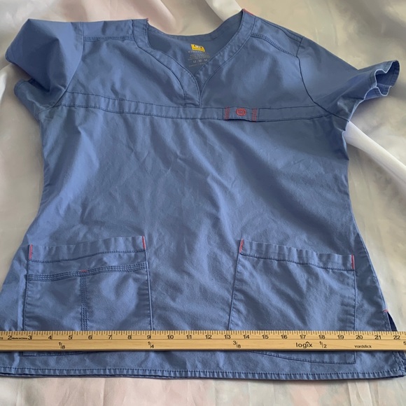 Scrub Tops (3) Women’s Medium Navy Blue Pink WonderWink Prints Maeve ScrubStar - Picture 12 of 16